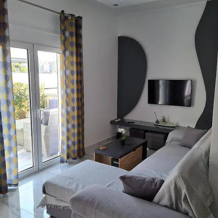 Jenny's Dream -acropolis Lux 2 Bedroom Apt, With Hot Tub, Free Netflix, Fast Wifi * Athens