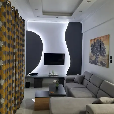 Jenny's Dream -acropolis Lux 2 Bedroom Apt, With Hot Tub, Free Netflix, Fast Wifi Apartment