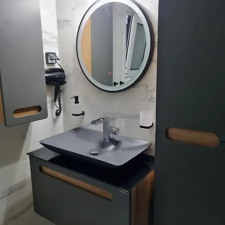 Jenny's Dream -acropolis Lux 2 Bedroom Apt, With Hot Tub, Free Netflix, Fast Wifi Athens
