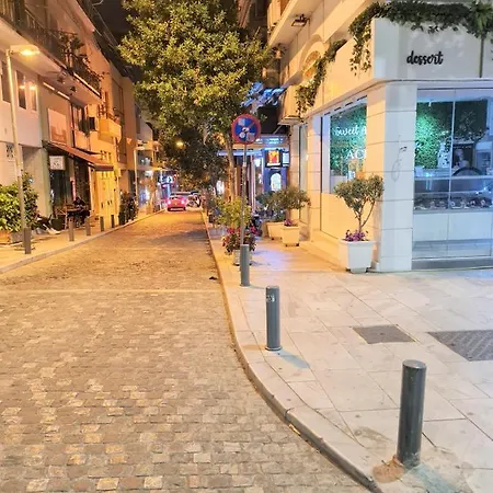Jenny's Dream -acropolis Lux 2 Bedroom Apt, With Hot Tub, Free Netflix, Fast Wifi Athens